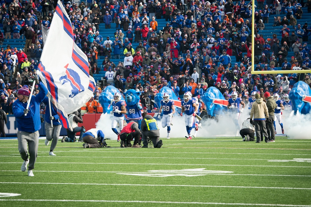 DVIDS - Images - 2019 Buffalo Bills Salute to Service Game: Pregame  Ceremony [Image 3 of 8]