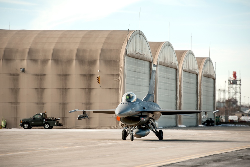 180FW Commander Celebrates Final Flight