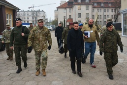 Poznan hosts Polish under-secretary for base tour