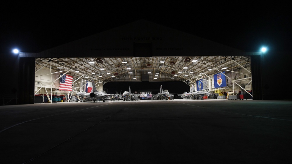 149th Fighter Wing's Lone Star Gunfighters conduct morning, night operations