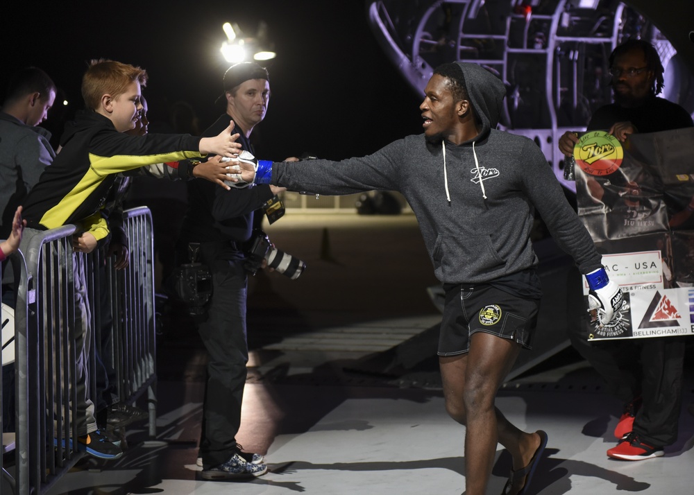 CFFC 80 fights for the troops