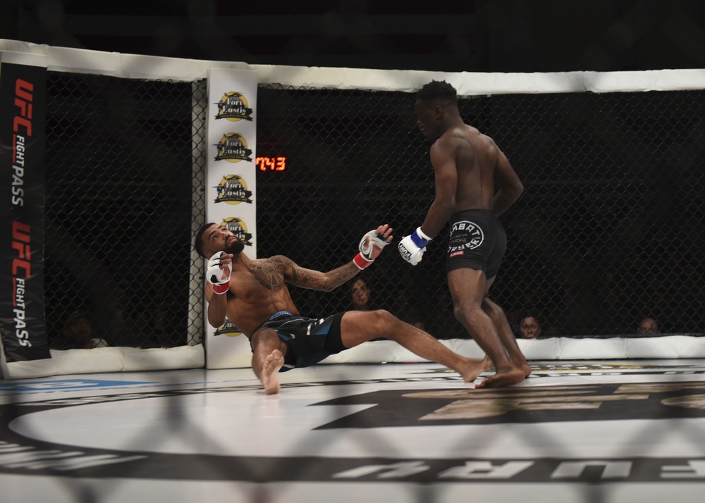 CFFC 80 fights for the troops