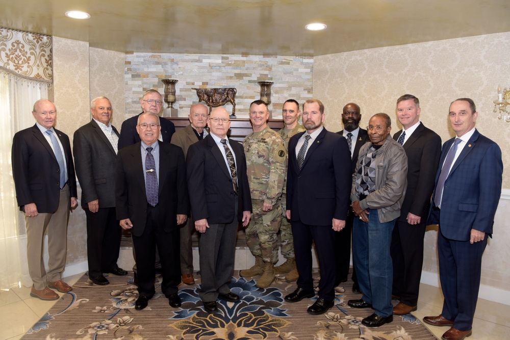 Past TRADOC leaders offer insights to leading change