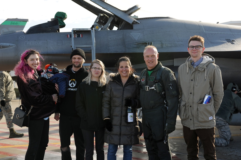 180FW Commander Celebrates Final Flight