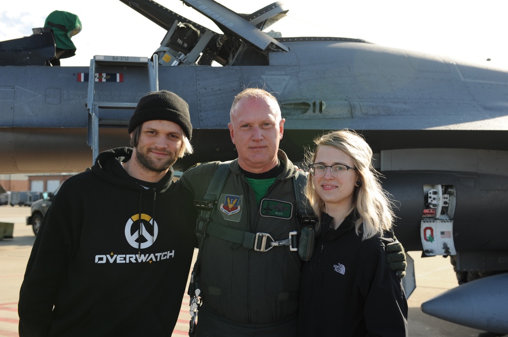 180FW Commander Celebrates Final Flight