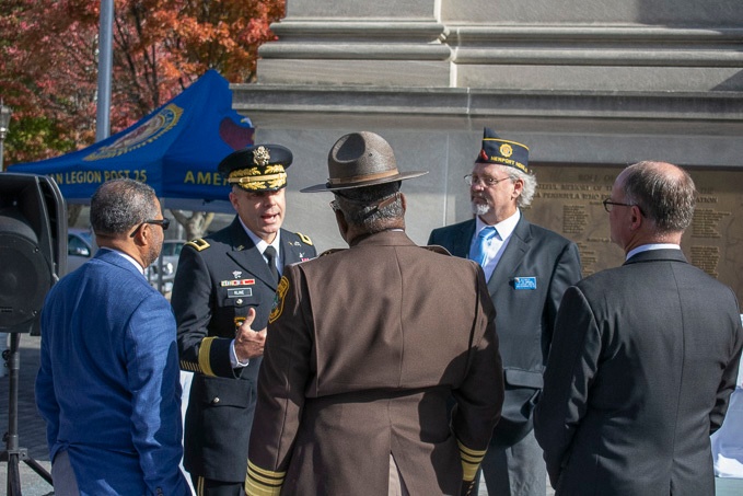 Kline honors veterans at Newport News Victory Arch