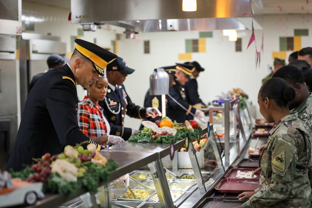 Thanksgiving spirit defines Fort Bliss