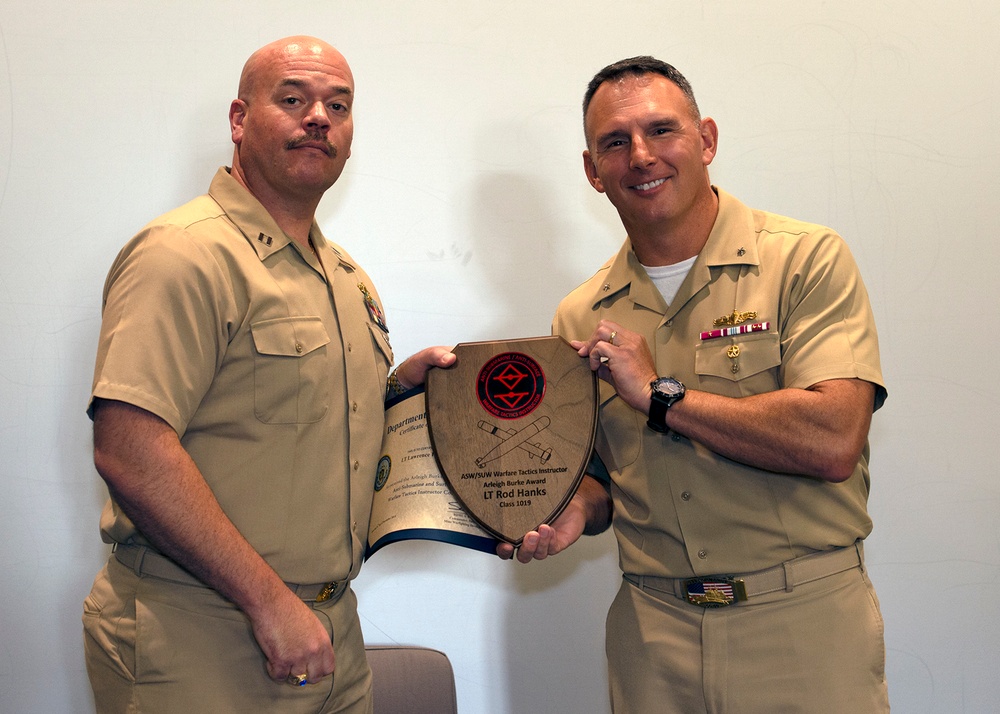 SMWDC Commander Welcomes 15 New ASW/SUW Warfighters