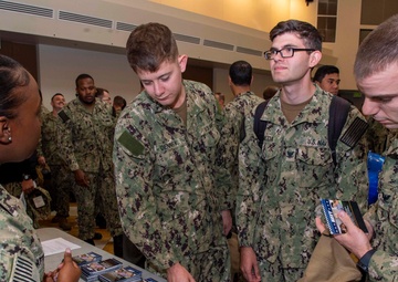 Bonhomme Richard Sailors Participate “Rise Above” Resource Fair