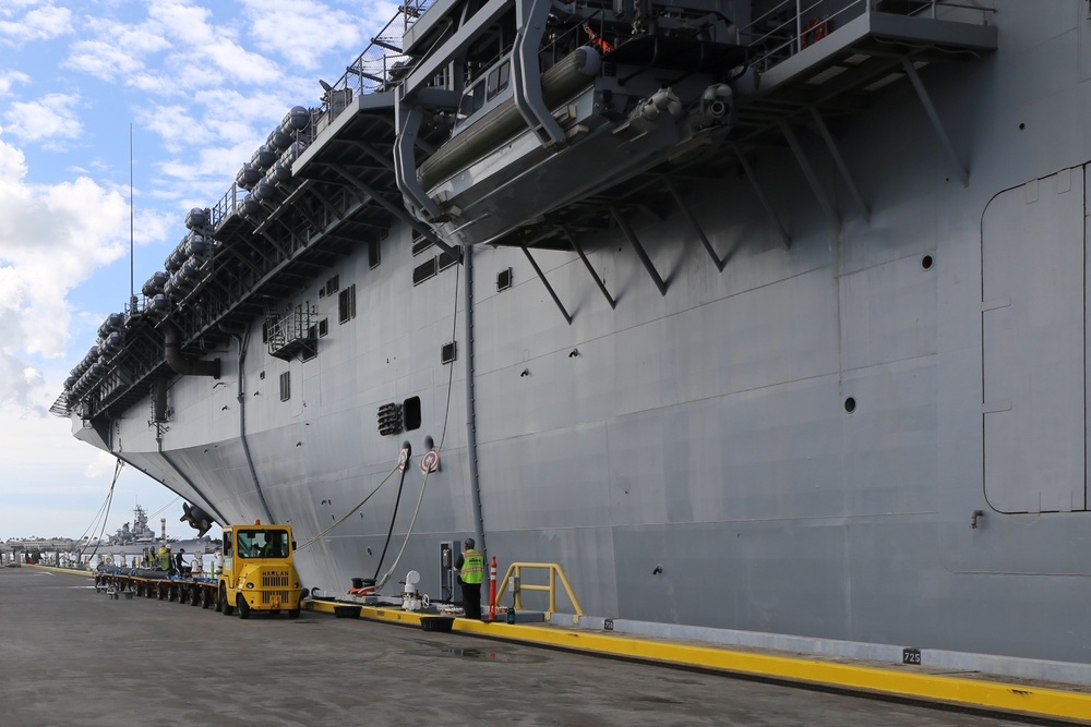 NAVSUP FLC Pearl Harbor Provides Fueling Support to USS America