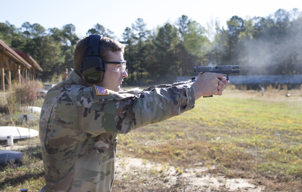 Special Forces Weapons Sergeant Candidates Practice Pistol Basics