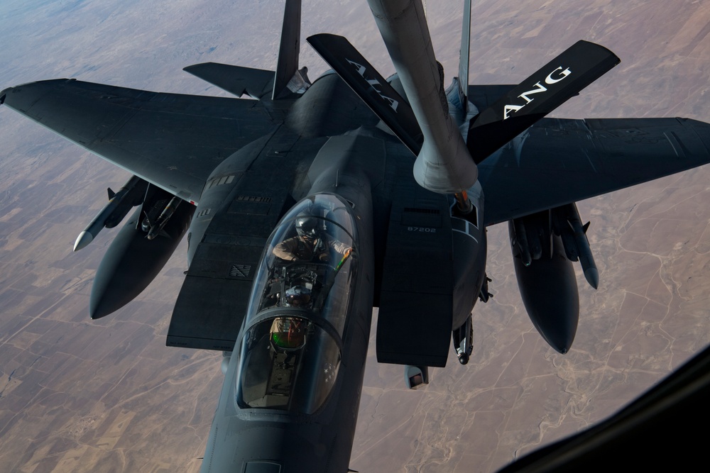 KC-135 AOR refueling mission