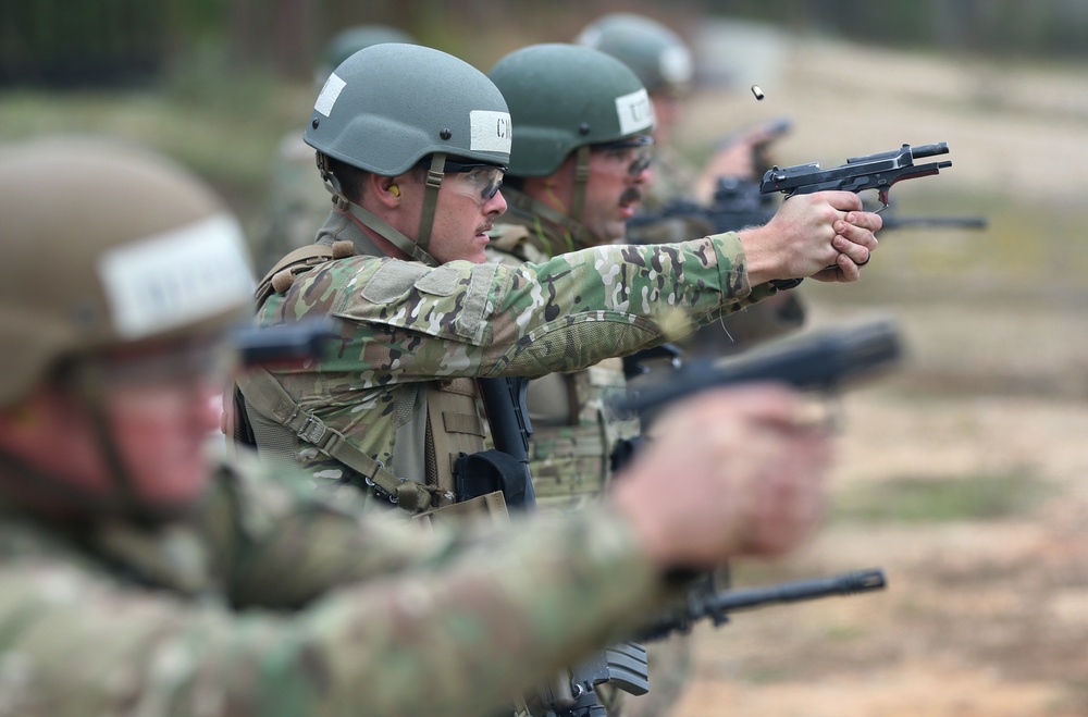 USAJFKSWCS Students Practice Marksmanship Skills