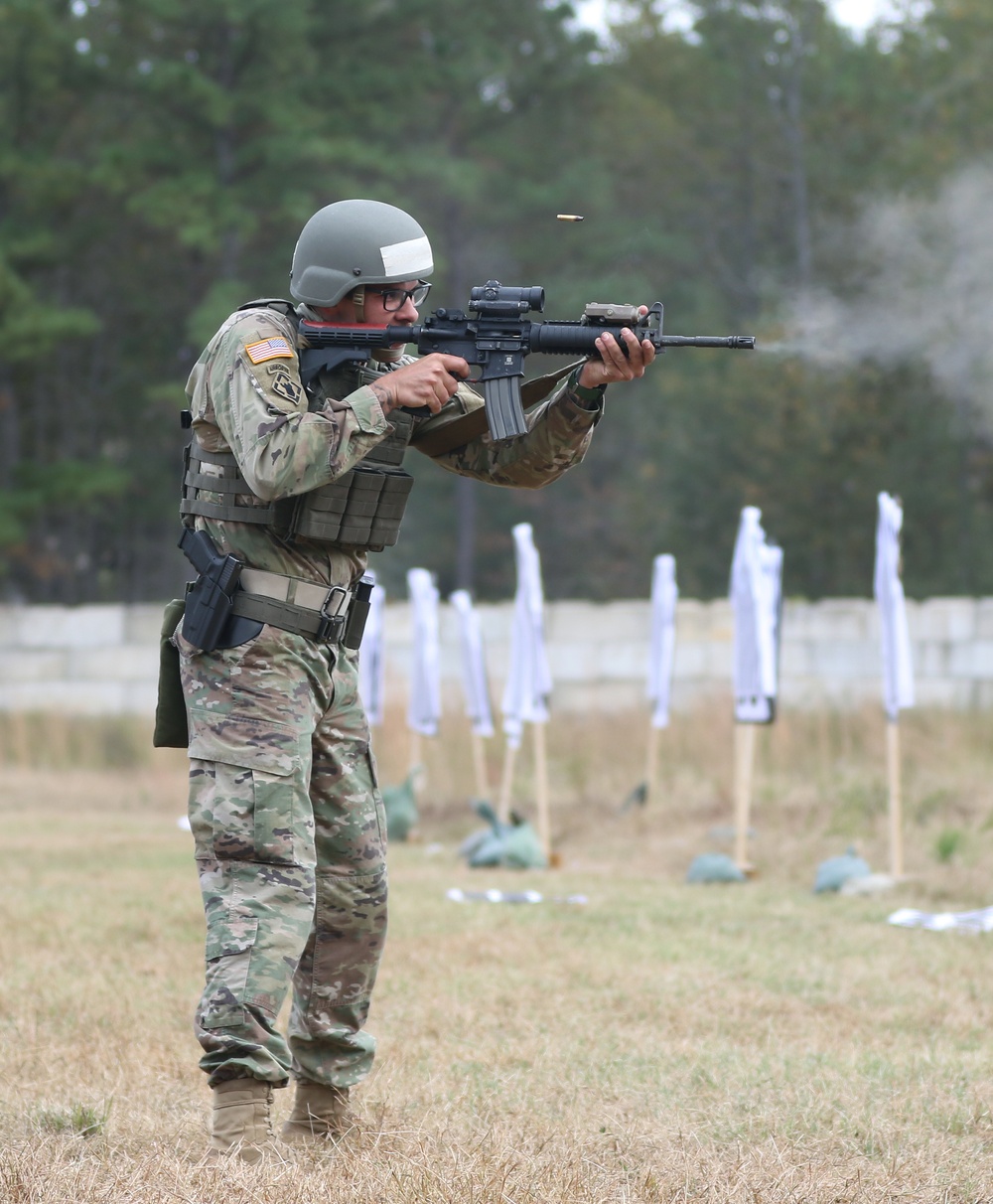 USAJFKSWCS Students Practice Marksmanship Skills