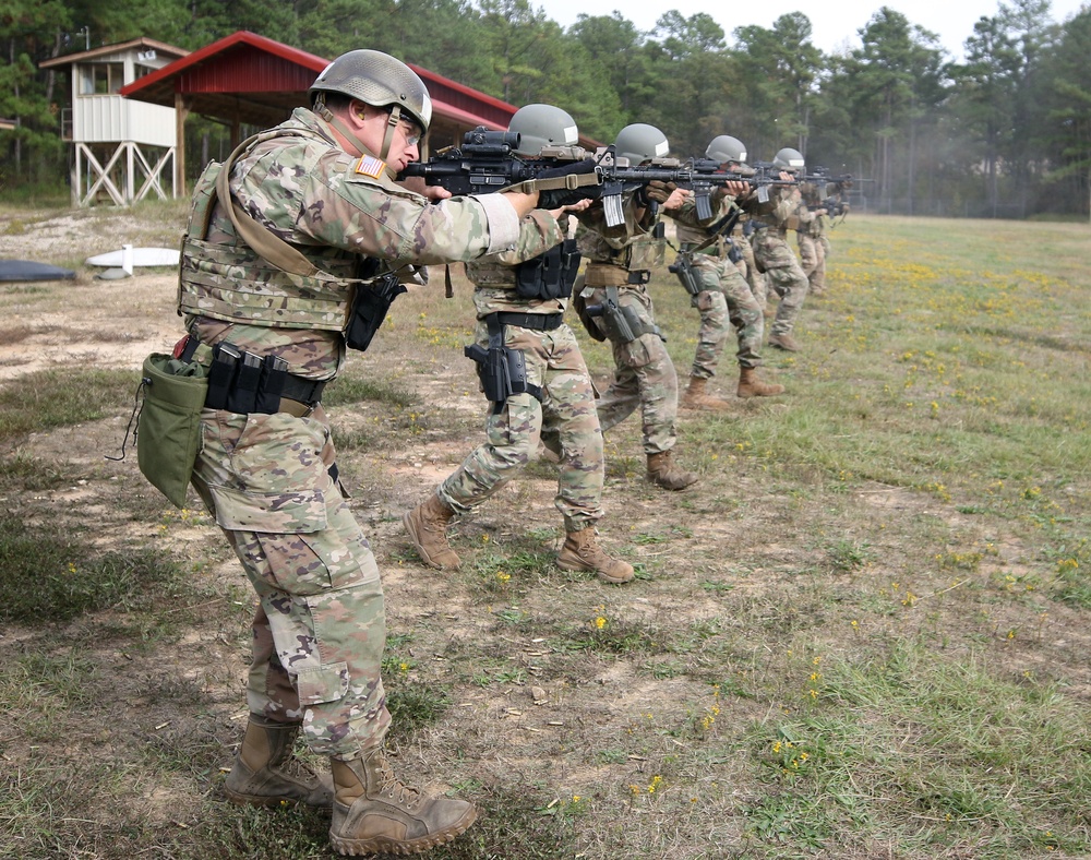 USAJFKSWCS Students Practice Marksmanship Skills