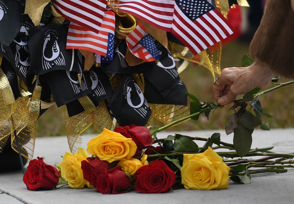 Biloxi unveils Gold Star Families Memorial Monument