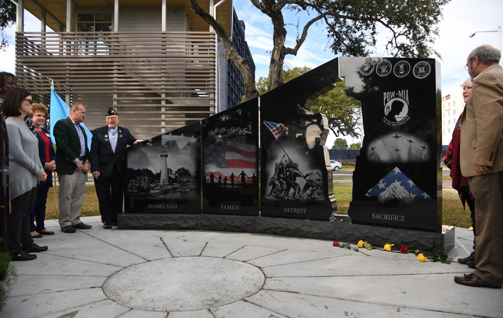 Biloxi unveils Gold Star Families Memorial Monument