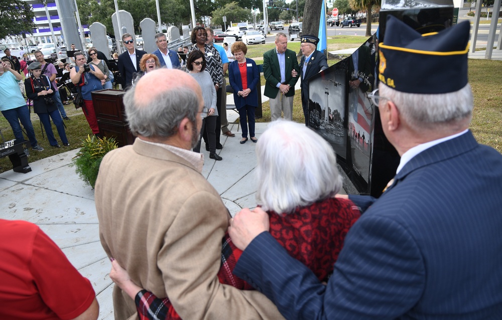 Biloxi unveils Gold Star Families Memorial Monument