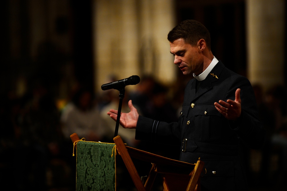 Airmen celebrate Thanksgiving Eve at Ely Cathedral