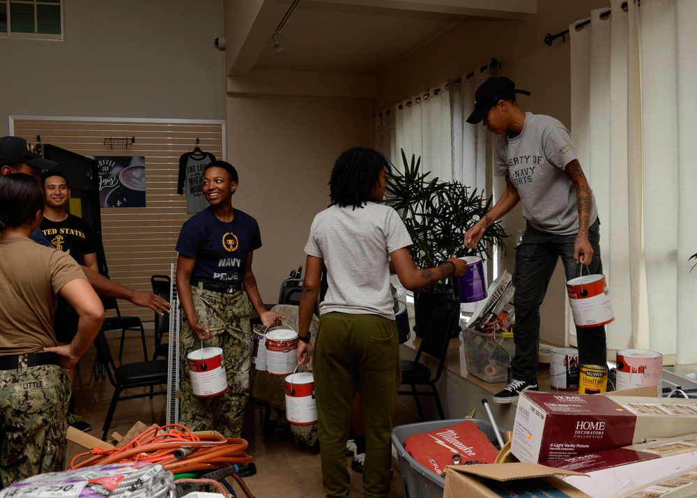 Frank Cable Sailors volunteer at community relations event