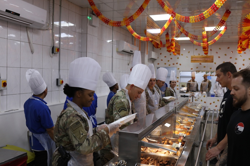 U.S. Troops Celebrate Thanksgiving at Union III