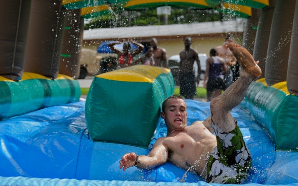 Runnin' Roos Det Guam