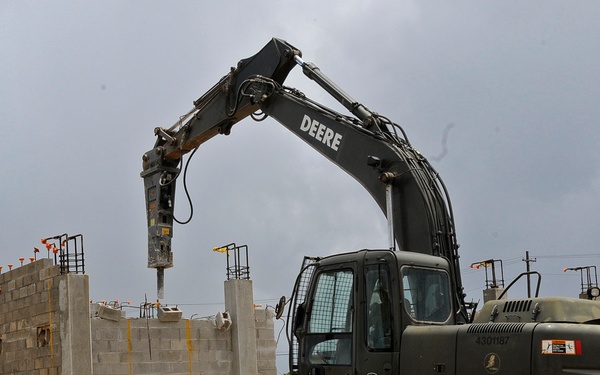 Runnin' Roos Det Guam