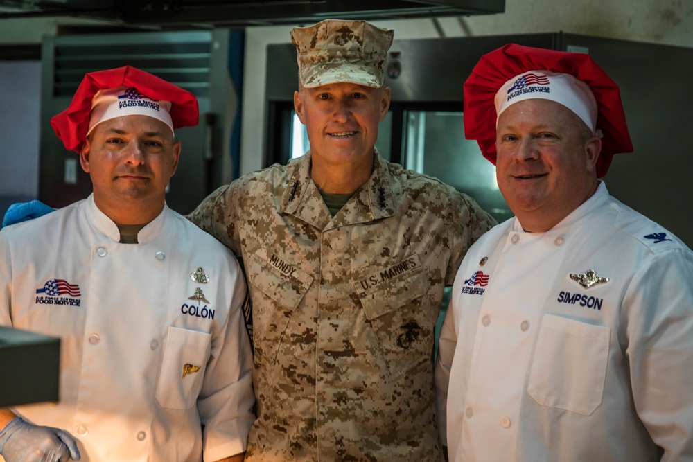 Lt. Gen. Mundy Visits SPMAGTF-CR-CC 19.2 for Thanksgiving