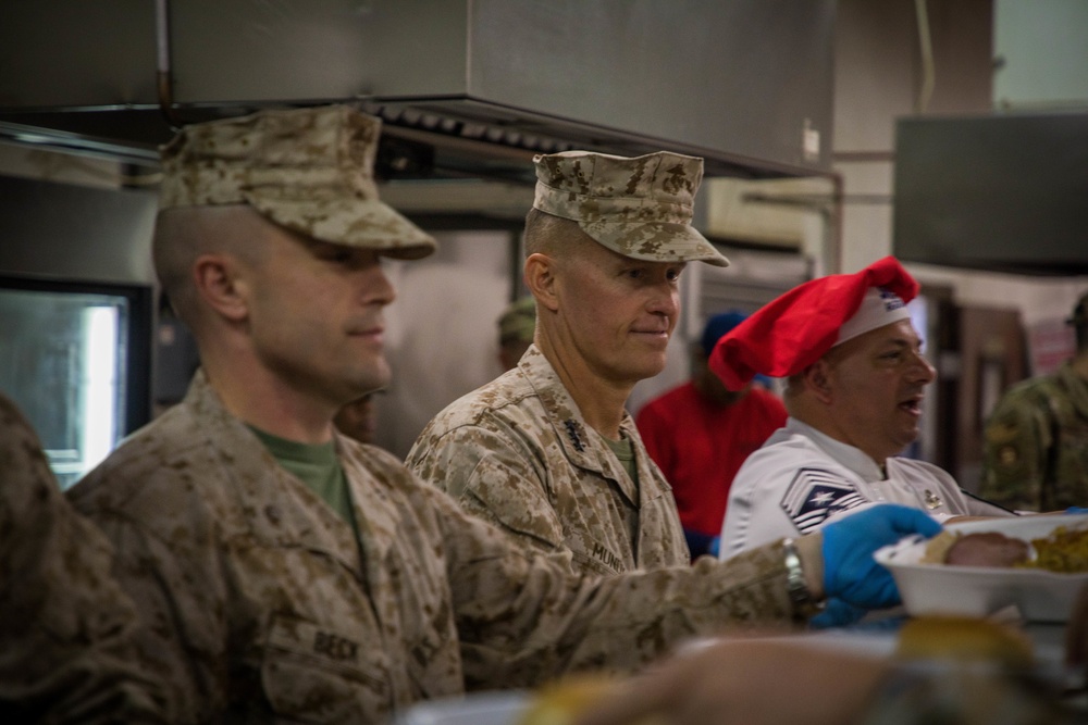 Lt. Gen. Mundy Visits SPMAGTF-CR-CC 19.2 for Thanksgiving