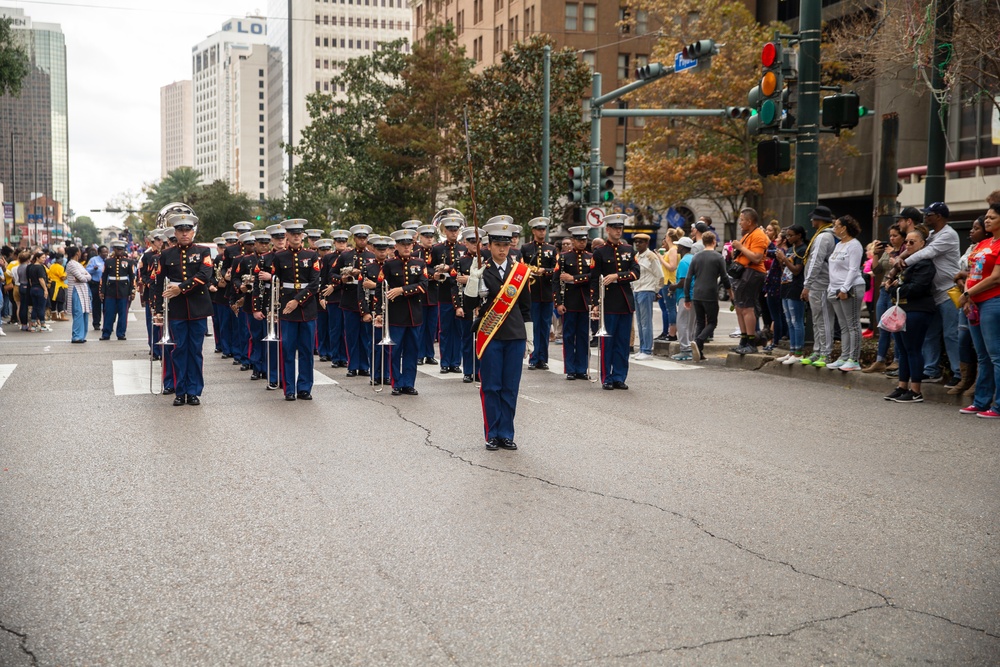Marine Forces Reserve Band marches in Bayou Classic Parade
