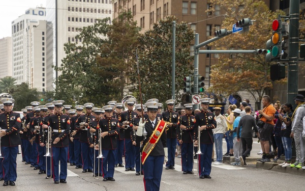 Marine Forces Reserve Band marches in Bayou Classic Parade