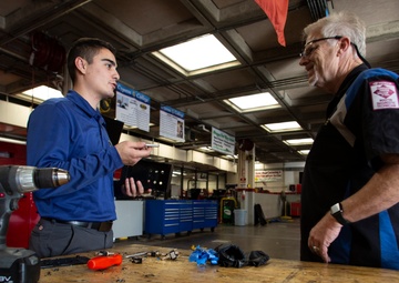 California Jobs Challenge scholars train in automotive technology
