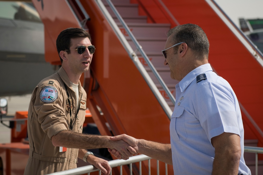 AFCENT commander visits 2019 Dubai Airshow