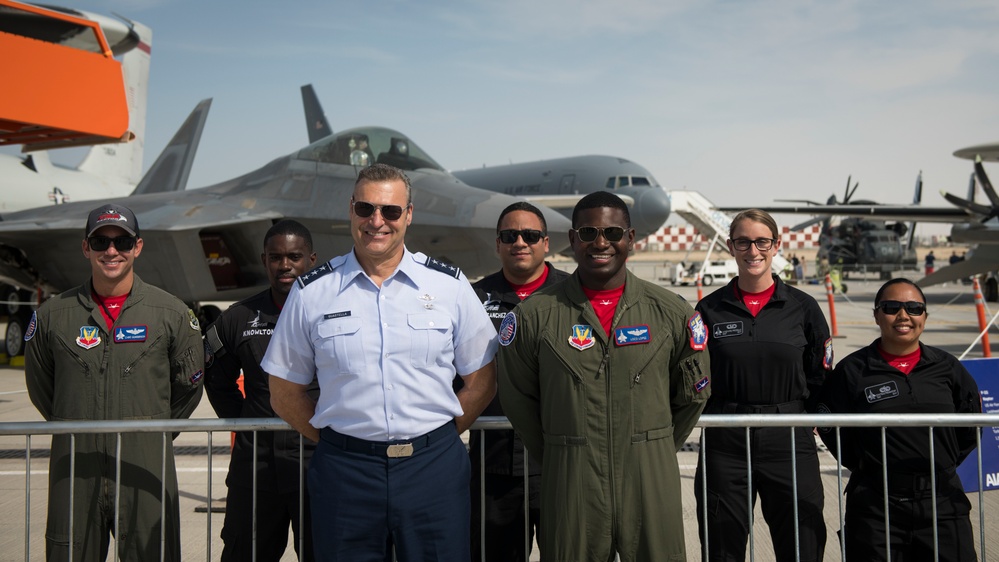 AFCENT commander visits 2019 Dubai Airshow