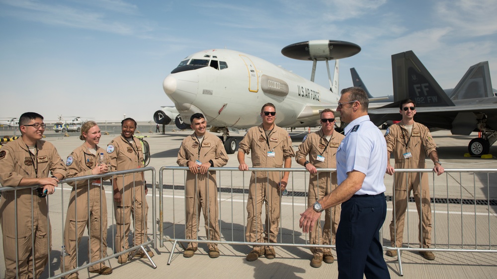 AFCENT commander visits 2019 Dubai Airshow