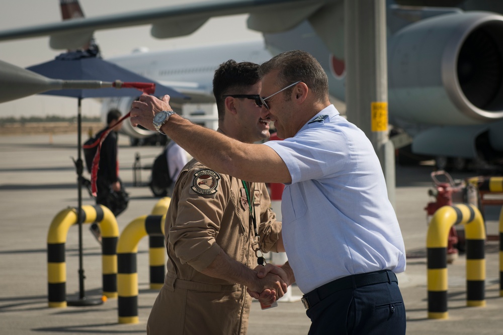 AFCENT commander visits 2019 Dubai Airshow