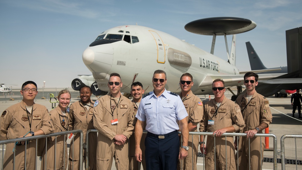 AFCENT commander visits 2019 Dubai Airshow