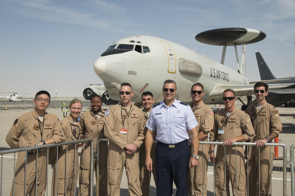 AFCENT commander visits 2019 Dubai Airshow