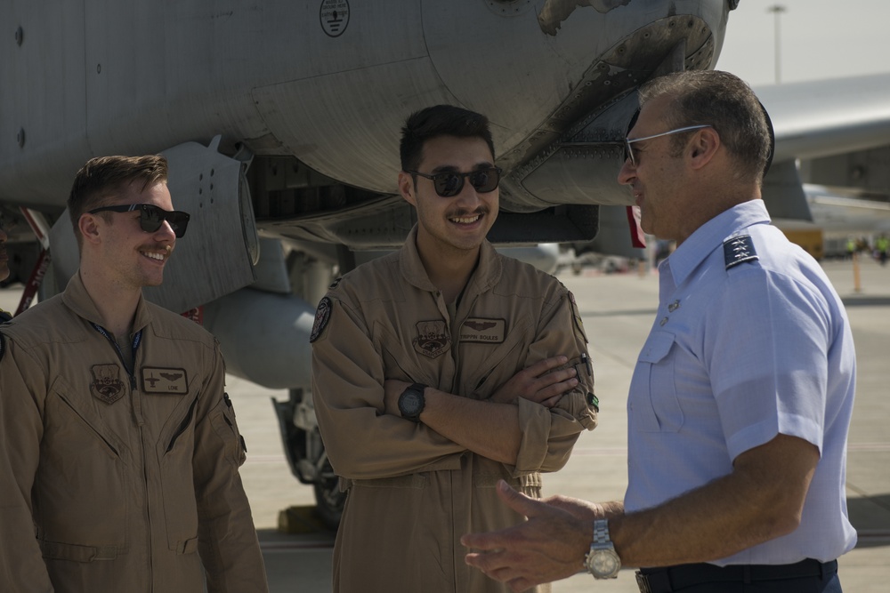 AFCENT commander visits 2019 Dubai Airshow