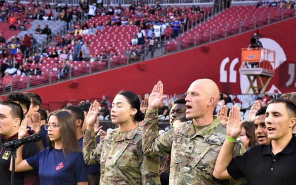 West Point NFL player conducts mass oath of enlistment ceremony