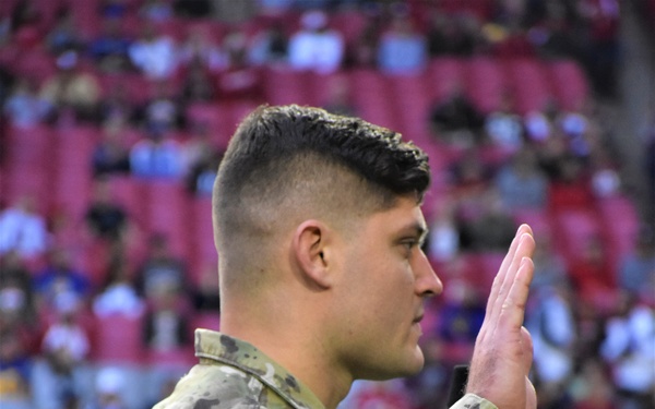 West Point NFL player conducts mass oath of enlistment ceremony