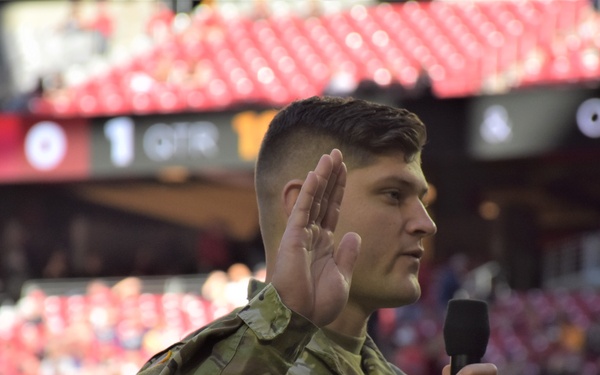 West Point NFL player conducts mass oath of enlistment ceremony