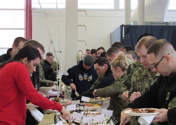 CSCSU Great Lakes Holds Thanksgiving Potluck