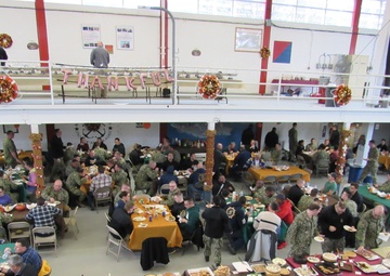 CSCSU Great Lakes Holds Thanksgiving Potluck