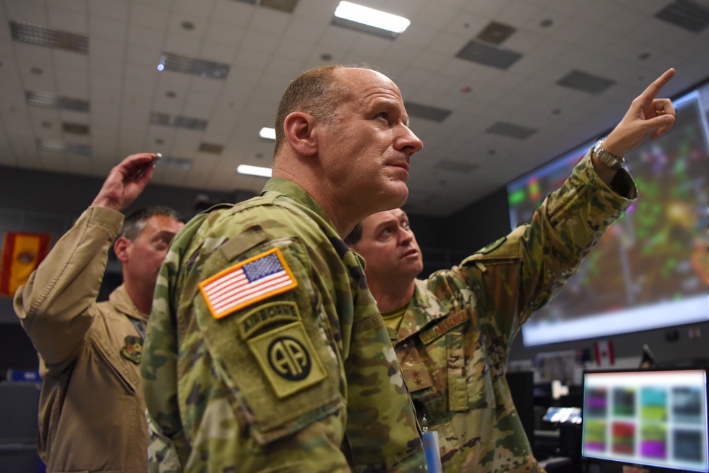 USTRANSCOM Commander Visits CAOC