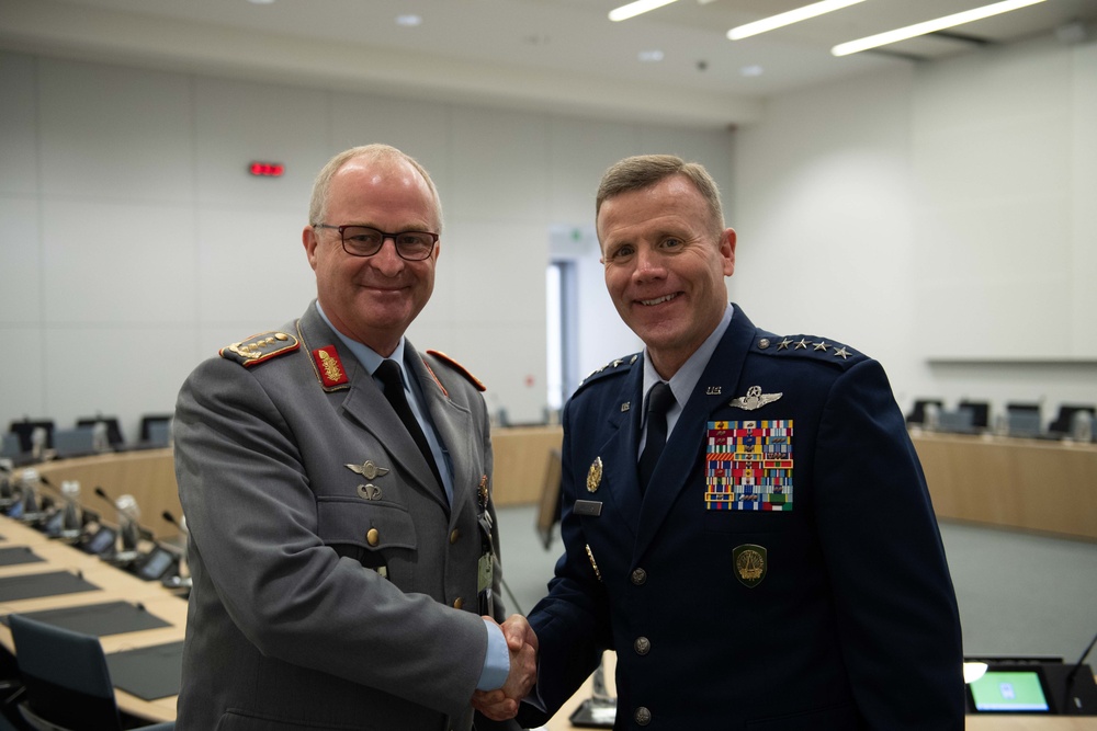 Supreme Allied Commander Europe, General Tod D. Wolters, meets with General Eberhard Zorn, chief of defence of Germany,
