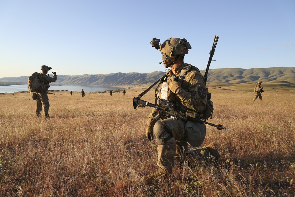 2ID Soldiers Clear Objectives During Bayonet Focus 19-02