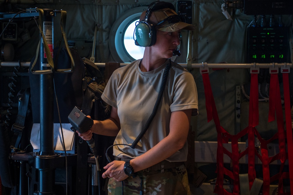 75th Expeditionary Airlift Squadron trains in combat offload