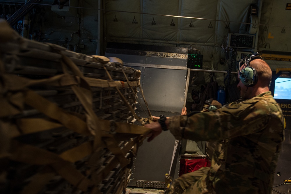 75th Expeditionary Airlift Squadron trains in combat offload