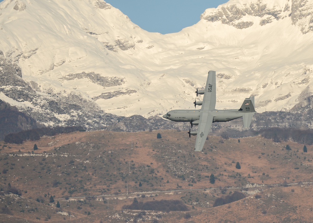 C-130 Lands at Aviano